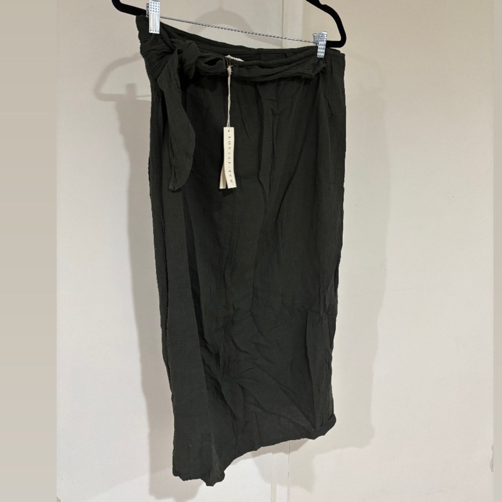 NWT Love Stitch women's wrap skirt green size L